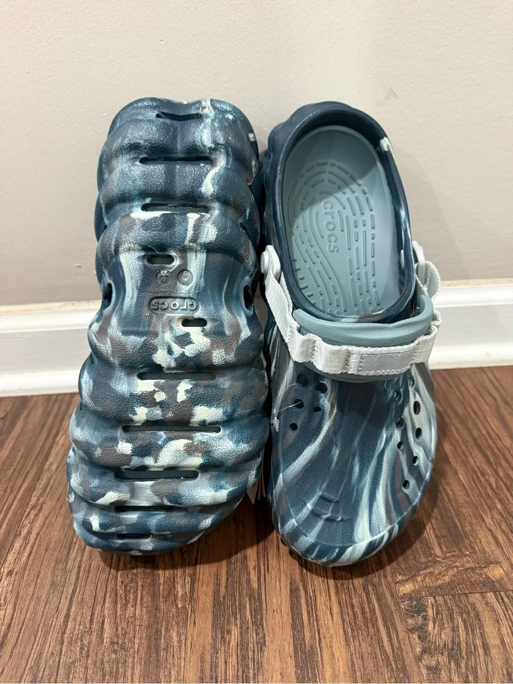 NWT Men’s Crocs Echo Marble Navy Gray Tie-Dye Classic Clog